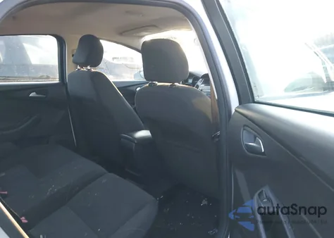 2015 Ford Focus Se z USA, uszkodzony, nr VIN 1FADP3K2XFL307279